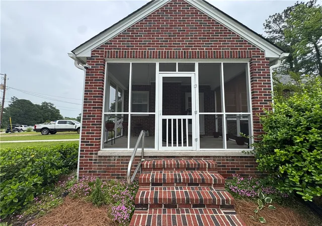 Photo 3 of Single family home for sale at 422 E Savannah St, Calhoun Falls, SC 29628 | MLS# 20287760 | Listing updated on 2026-06-16