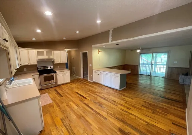 Photo 3 of Manufactured home for sale at 857 Pickett Post Rd, Walhalla, SC 29691 | MLS# 20288047 | Listing updated on 2026-06-22