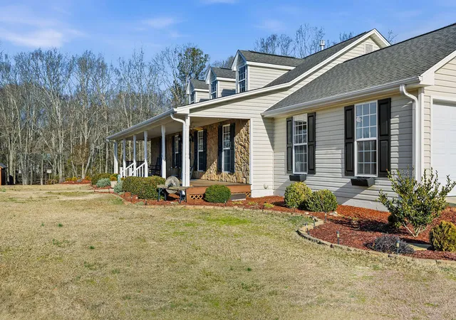 Homes for sale in Iva, SC | 431 Seigler Rd, Iva, SC 29655 | MLS# 20288879