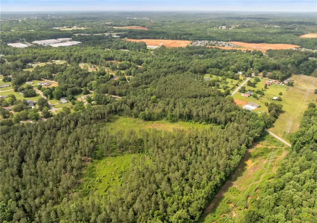 Photo 3 of Sale Pending at 340 Lawrence Rd, Anderson, SC 29624 | MLS# 20288773 | Listing updated on 2026-06-01