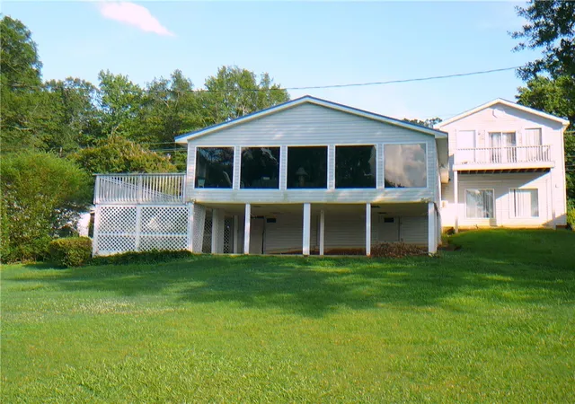 Photo 3 of Single family home for sale at 2213 Broadway Lake Rd, Anderson, SC 29621 | MLS# 20289187 | Listing updated on 2026-07-09