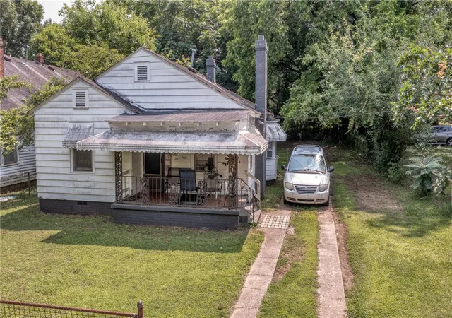 Homes for sale in Anderson, SC | 1105 West End Ave, Anderson, SC 29625 | MLS# 20289530