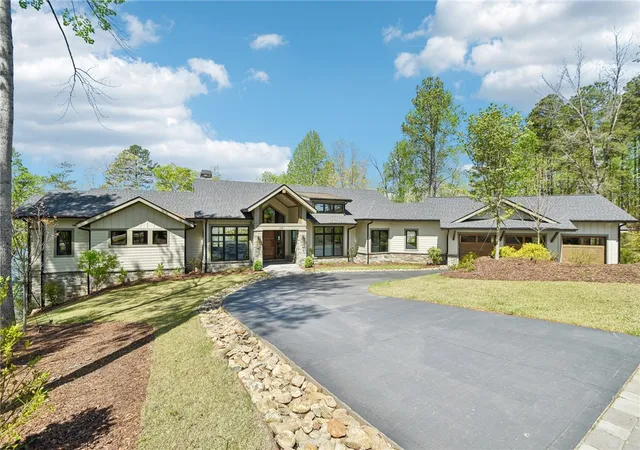 Homes for sale in Six Mile, SC | 132 Promontory Ct, Six Mile, SC 29682 | MLS# 20289863