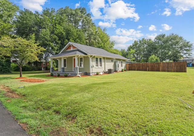 Homes for sale in Greenville, SC | 16 Bradley St, Greenville, SC 29611 | MLS# 20291172