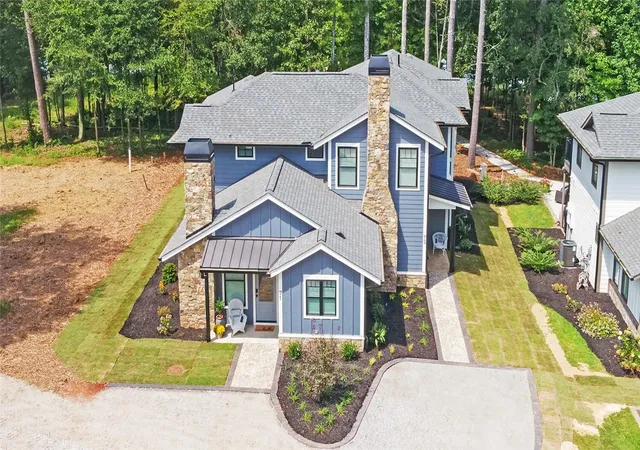 2nd image of 73 Woodlake Ct, Hartwell, GA 30643