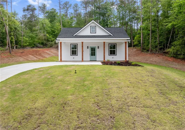 1st image of 416 Holden Dr, Westminster, SC 29693 | MLS# 20292508