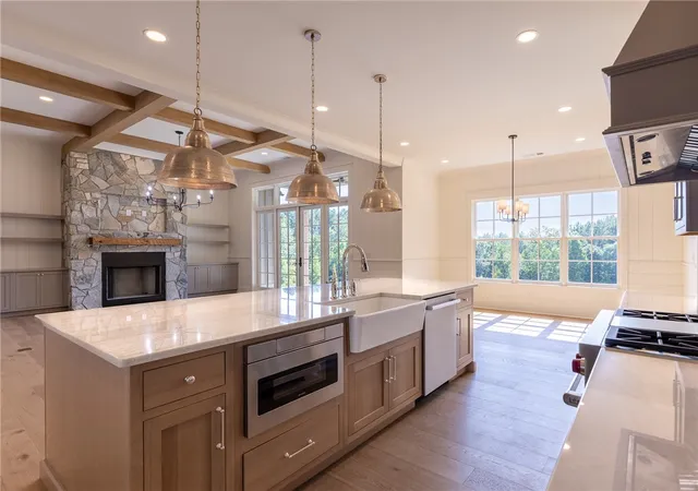 Photo 3 of Single family home for sale at 325 Keowee Ave, Sunset, SC 29685 | MLS# 20293478 | Listing updated on 2026-08-02