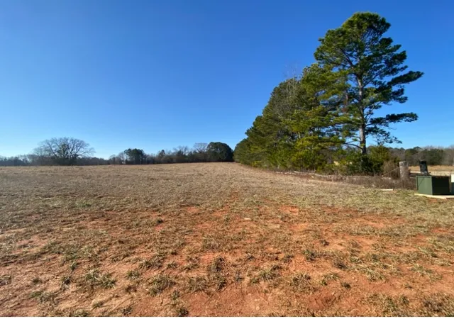 3rd image of 0 South Pointe Dr, Hartwell, GA 30643 | MLS# 20293624