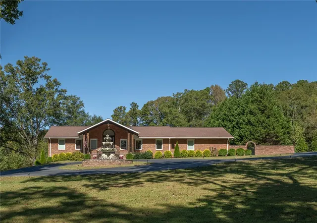 Photo 3 of Sale Pending at 351 Belcher St, Inman, SC 29349 | MLS# 20293755 | Listing updated on 2026-08-27
