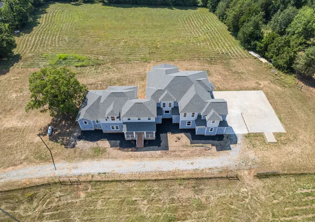 Photo 4 of Single family home for sale at 4207 Old Williamston Rd, Belton, SC 29627 | MLS# 20293958 | Listing updated on 2026-08-20