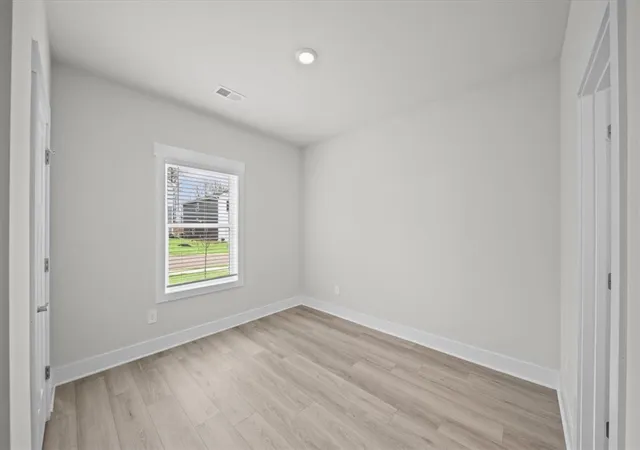 Photo 4 of Sale Pending at 504 Tilson Rd, Piedmont, SC 29673 | MLS# 20294383 | Listing updated on 2026-09-06