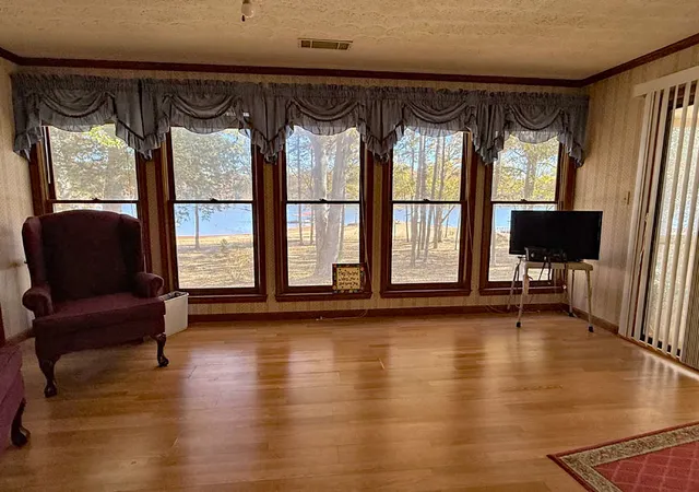 Photo 3 of Single family home for sale at 410 Cedar St, Lavonia, GA 30553 | MLS# 20294717 | Listing updated on 2026-10-02