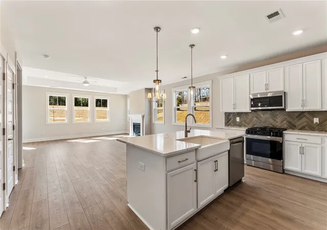 3rd image of 100 Saratoga Oaks St, Williamston, SC 29697 | MLS# 20294967