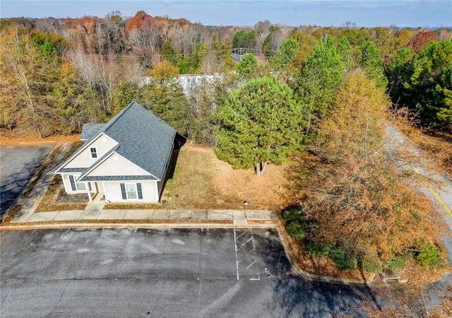 2nd image of 29 Civic Ctr Blvd, Anderson, SC 29625 | MLS# 20294885