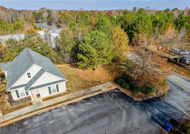 3rd image of 29 Civic Ctr Blvd, Anderson, SC 29625 | MLS# 20294885