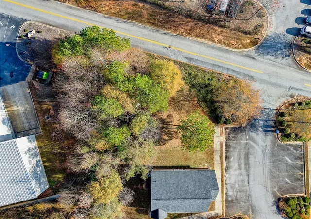 5th image of 29 Civic Ctr Blvd, Anderson, SC 29625 | MLS# 20294885