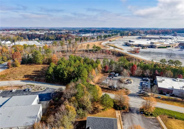 9th image of 29 Civic Ctr Blvd, Anderson, SC 29625 | MLS# 20294885