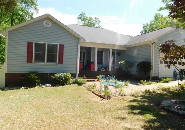 Photo 4 of Single family home for sale at 116 Bell Dr, Simpsonville, SC 29681 | MLS# 20294438 | Listing updated on 2026-06-24