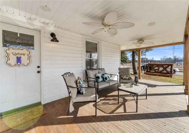 Photo 3 of Single family home for sale at 301 Blue Ridge Ave, Belton, SC 29627 | MLS# 20296059 | Listing updated on 2026-07-13