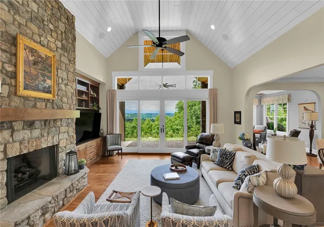 Homes for sale in Six Mile, SC | 551 Cliffs Vista Pkwy, Six Mile, SC 29682 | MLS# 20296323