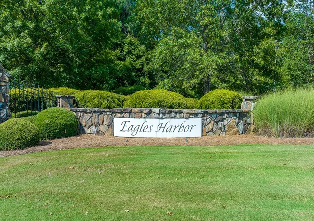Homes for sale in Hodges, SC | 930 Eagles Harbor Dr, Hodges, SC 29653 | MLS# 20296455