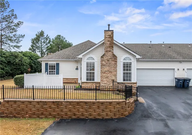 Photo 3 of Townhouse for sale at 151 Life Style Ln, Anderson, SC 29621 | MLS# 20296527 | Listing updated on 2026-08-02