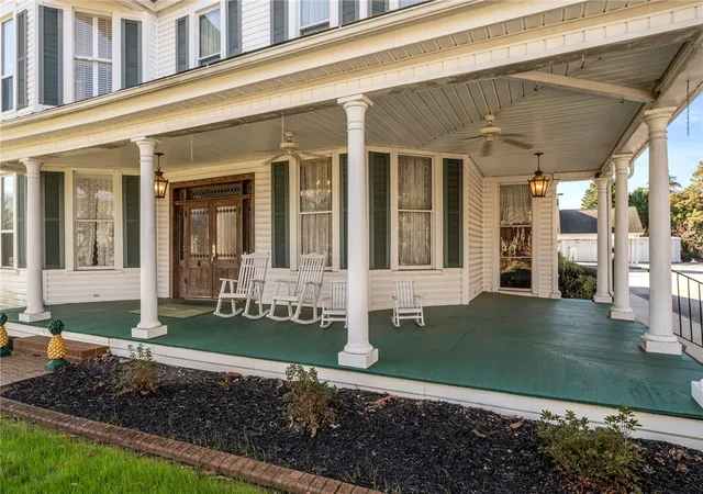 Homes for sale in Abbeville, SC | 208 S Main St, Abbeville, SC 29620 | MLS# 20296615