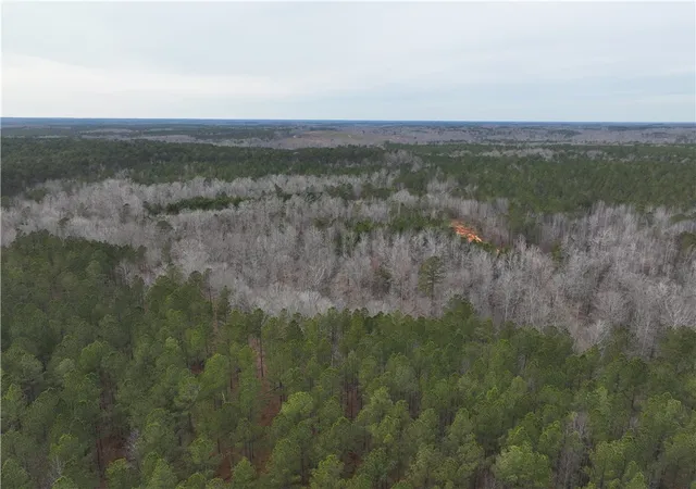 Photo 3 of House for sale at 136 Highway 28 S, Abbeville, SC 29620 | MLS# 20296896 | Listing updated on 2026-04-08