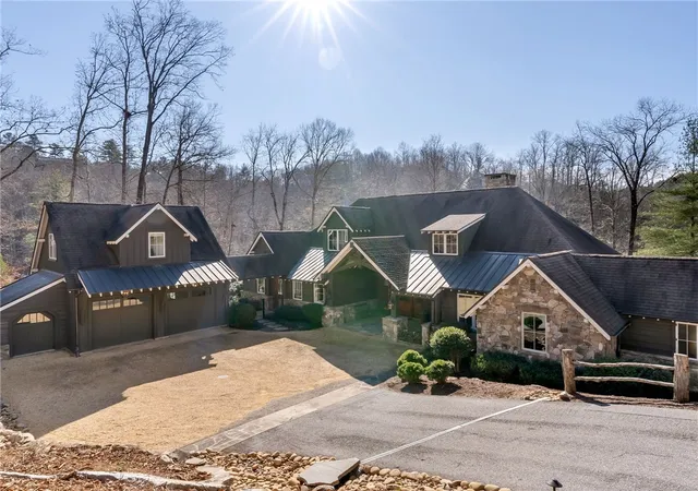 Photo 2 of Single family home for sale at 1067 Cliffs Vista Pkwy, Six Mile, SC 29682 | MLS# 20296648 | Listing updated on 2026-07-23