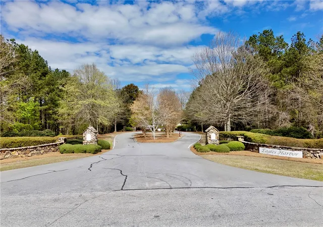 Photo 2 of Land for sale at 970 Eagles Harbor Dr, Hodges, SC 29653 | MLS# 20296912 | Listing updated on 2026-07-28