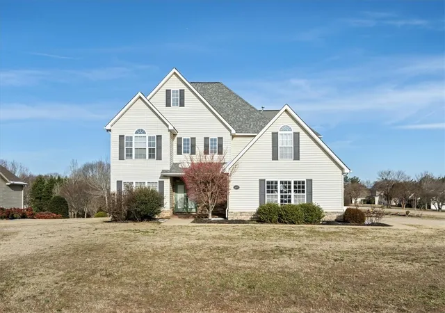 Photo 1 of Single family home for sale at 609 Providence Point Dr, Seneca, SC 29678 | MLS# 20296813 | Listing updated on 2026-07-31