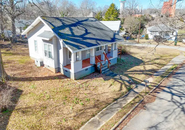 Photo 1 of Single family home for sale at 215 Louisiana St, Honea Path, SC 29654 | MLS# 20296899 | Listing updated on 2026-07-17