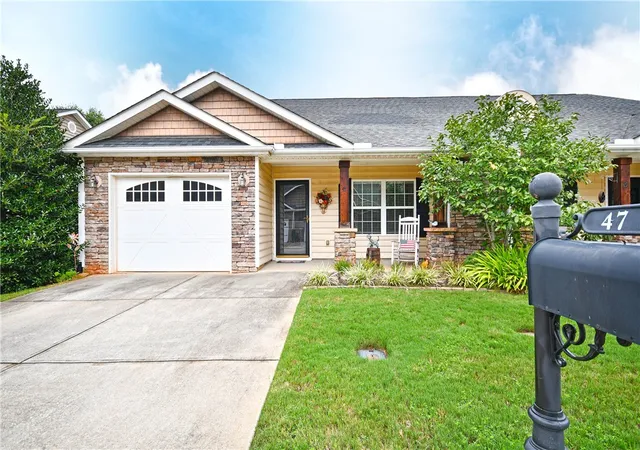 Photo 3 of Townhouse for sale at 47 Hillsborough Dr, Anderson, SC 29621 | MLS# 20296030 | Listing updated on 2026-09-14