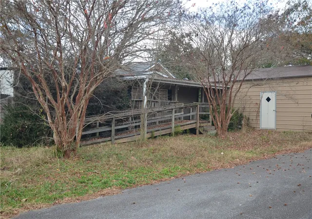 Photo 3 of Manufactured home for sale at 101 Mauldin Cir, Iva, SC 29655 | MLS# 20297191 | Listing updated on 2026-07-27