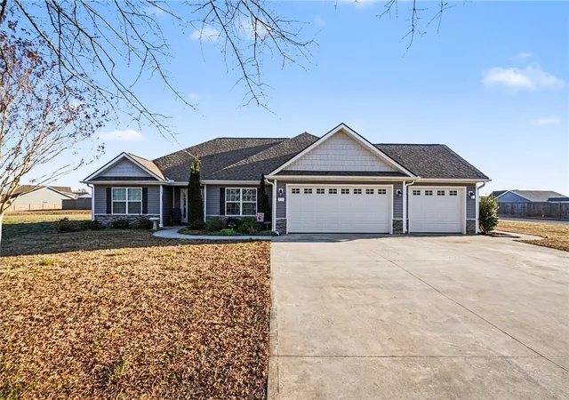 1st image of 125 Apple Grove Dr, Inman, SC 29349 | MLS# 20297225