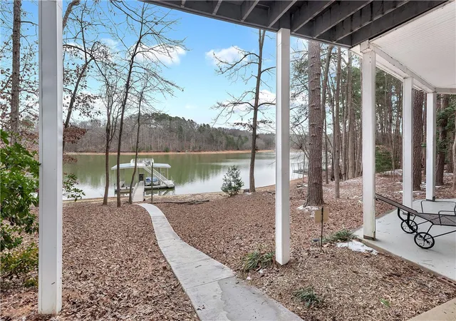 Photo 2 of Single family home for sale at 1007 Summer Pl, Anderson, SC 29621 | MLS# 20297256 | Listing updated on 2026-09-30