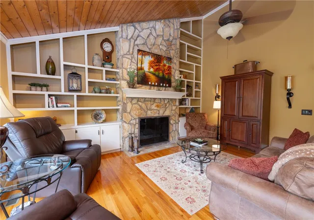 Photo 4 of Single family home for sale at 23 Quail Dr, Salem, SC 29676 | MLS# 20296601 | Listing updated on 2026-08-01