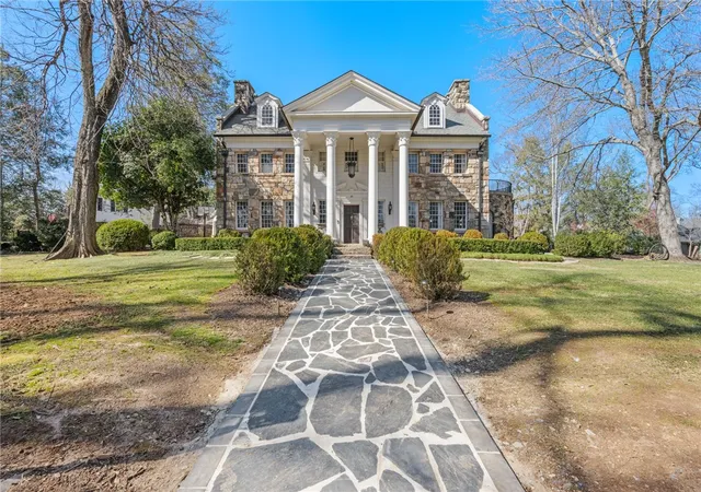 Photo 2 of Single family home for sale at 48 Ridgeland Dr, Greenville, SC 29601 | MLS# 20297584 | Listing updated on 2026-02-19