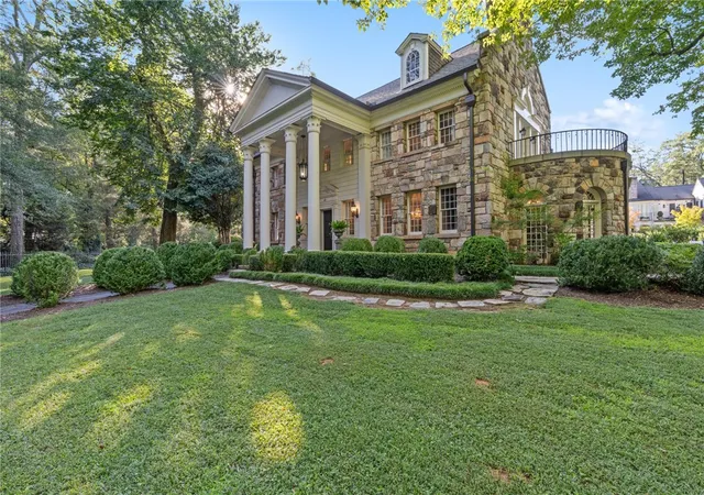 Photo 3 of Single family home for sale at 48 Ridgeland Dr, Greenville, SC 29601 | MLS# 20297584 | Listing updated on 2026-02-19