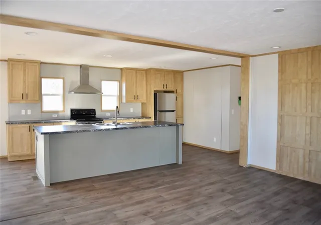 Photo 3 of Manufactured home for sale at 121 Flynn Dr, Anderson, SC 29626 | MLS# 20297591 | Listing updated on 2026-10-05