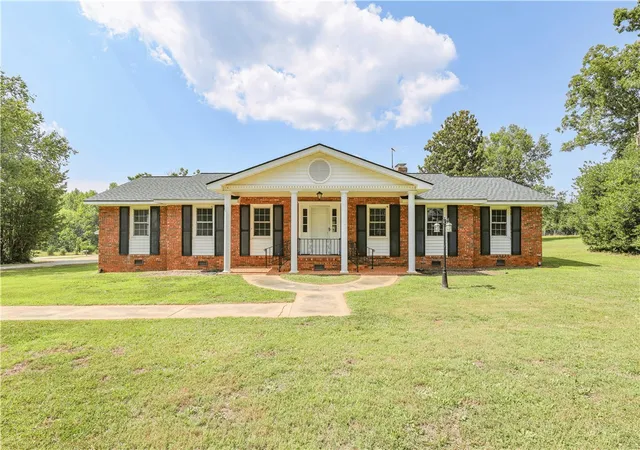 Homes for sale in Pickens, SC | 403 Bethlehem Ridge Rd, Pickens, SC 29671 | MLS# 20297439