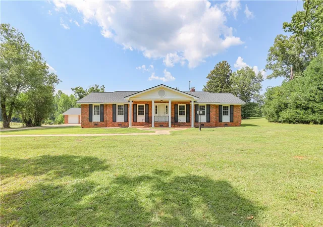 Homes for sale in Pickens, SC | 403 Bethlehem Ridge Rd, Pickens, SC 29671 | MLS# 20297439
