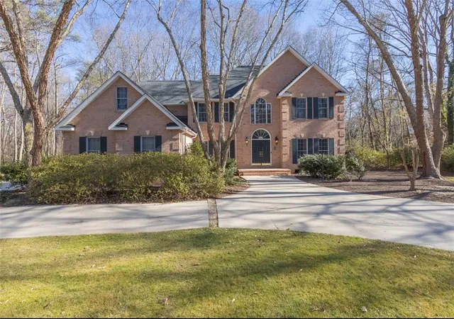 Homes for sale in Anderson, SC | 1104 Thornehill Dr, Anderson, SC 29621 | MLS# 20297861
