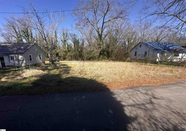 Photo 2 of Land for sale at 912 Pickens St, Anderson, SC 29621 | MLS# 20298029 | Listing updated on 2026-03-04