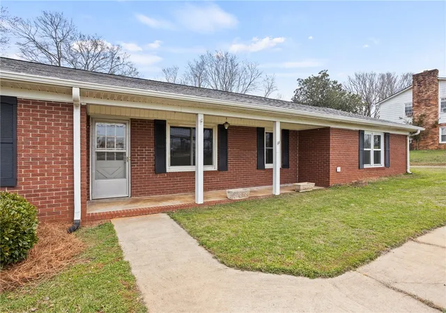 3rd image of 411 Pelzer Hwy, Easley, SC 29642 | MLS# 20298176