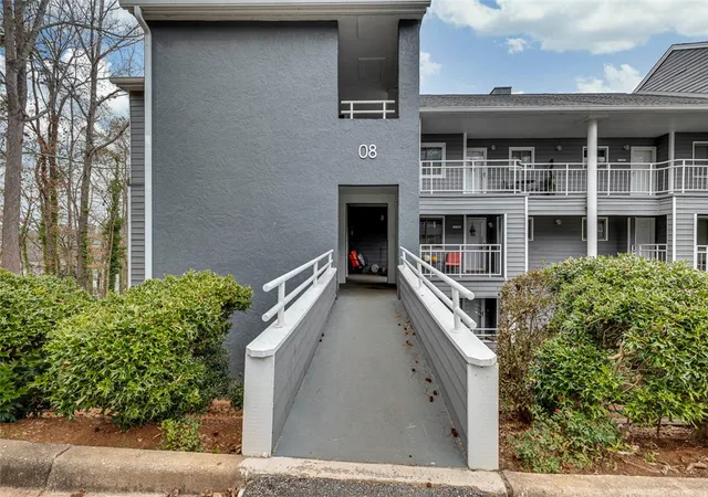 Photo 2 of Condo for sale at 805 Northlake Dr, Anderson, SC 29625 | MLS# 20298040 | Listing updated on 2026-08-01