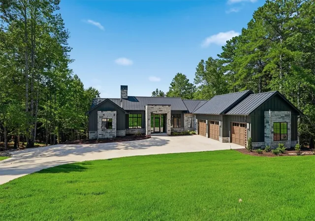 Photo 1 of Single family home for sale at 625 Cliffs Vista Pkwy, Six Mile, SC 29682 | MLS# 20297888 | Listing updated on 2026-10-28