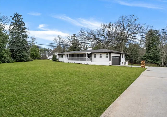 Photo 2 of Single family home for sale at 2413 Six Mile Hwy, Central, SC 29630 | MLS# 20297890 | Listing updated on 2026-10-25