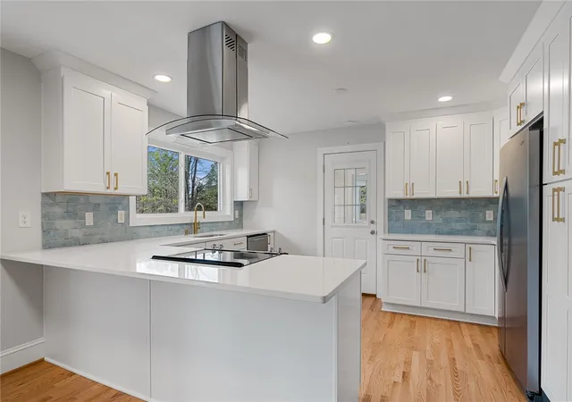 Photo 4 of Single family home for sale at 2413 Six Mile Hwy, Central, SC 29630 | MLS# 20297890 | Listing updated on 2026-10-25