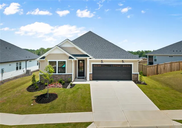 Homes for sale in Central, SC | 115 Osprey Lndg, Central, SC 29630 | MLS# 20298279